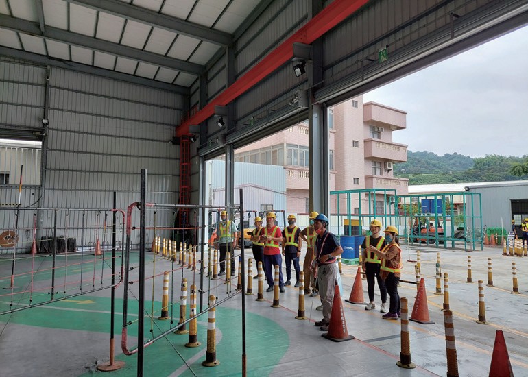 固定式起重機操作教學
